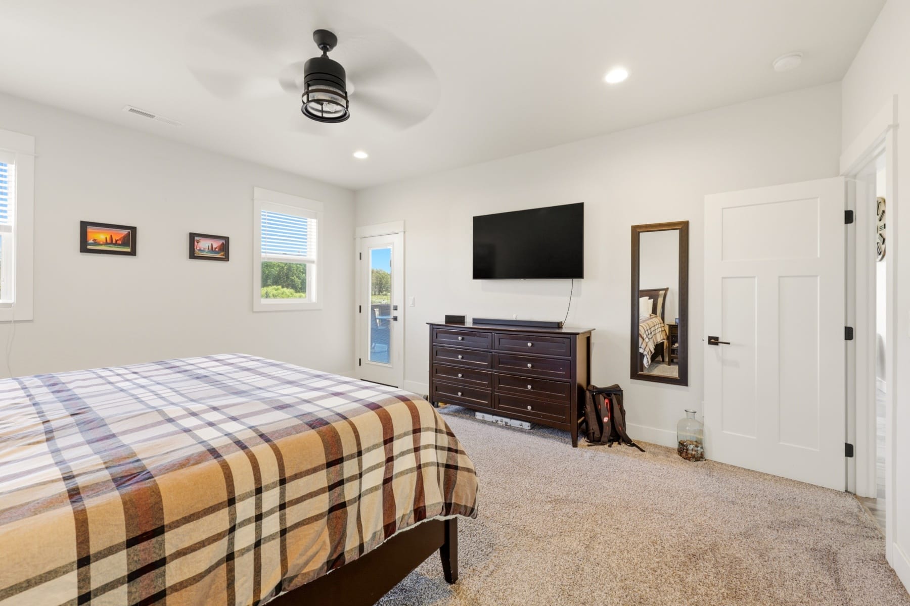  37 Terra Linda Court Eagle Point, OR 97524 - 物件實景