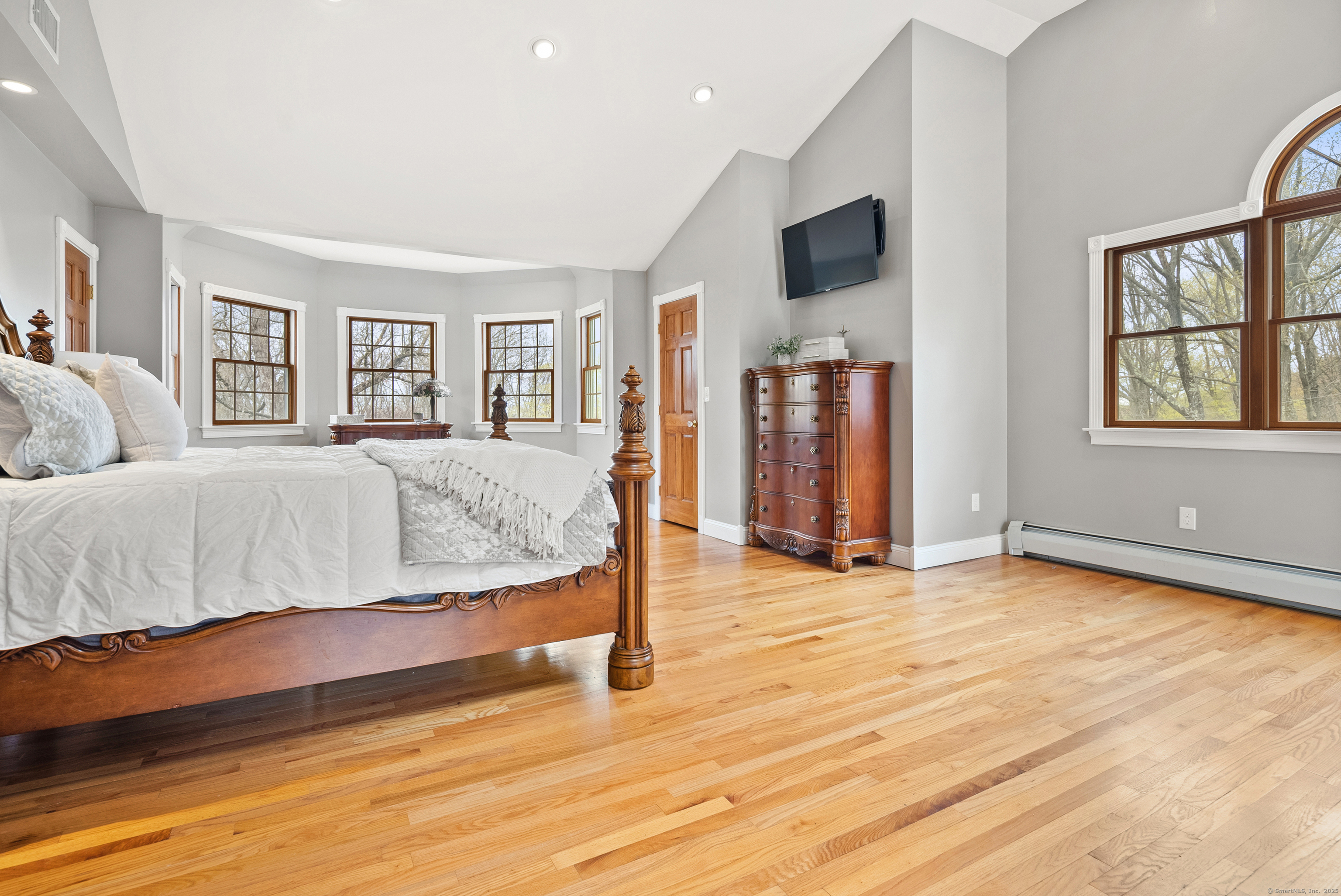 Somers, Connecticut, 06071, United States, 4 Bedrooms Bedrooms, ,4 BathroomsBathrooms,Residential,For Sale,1927442