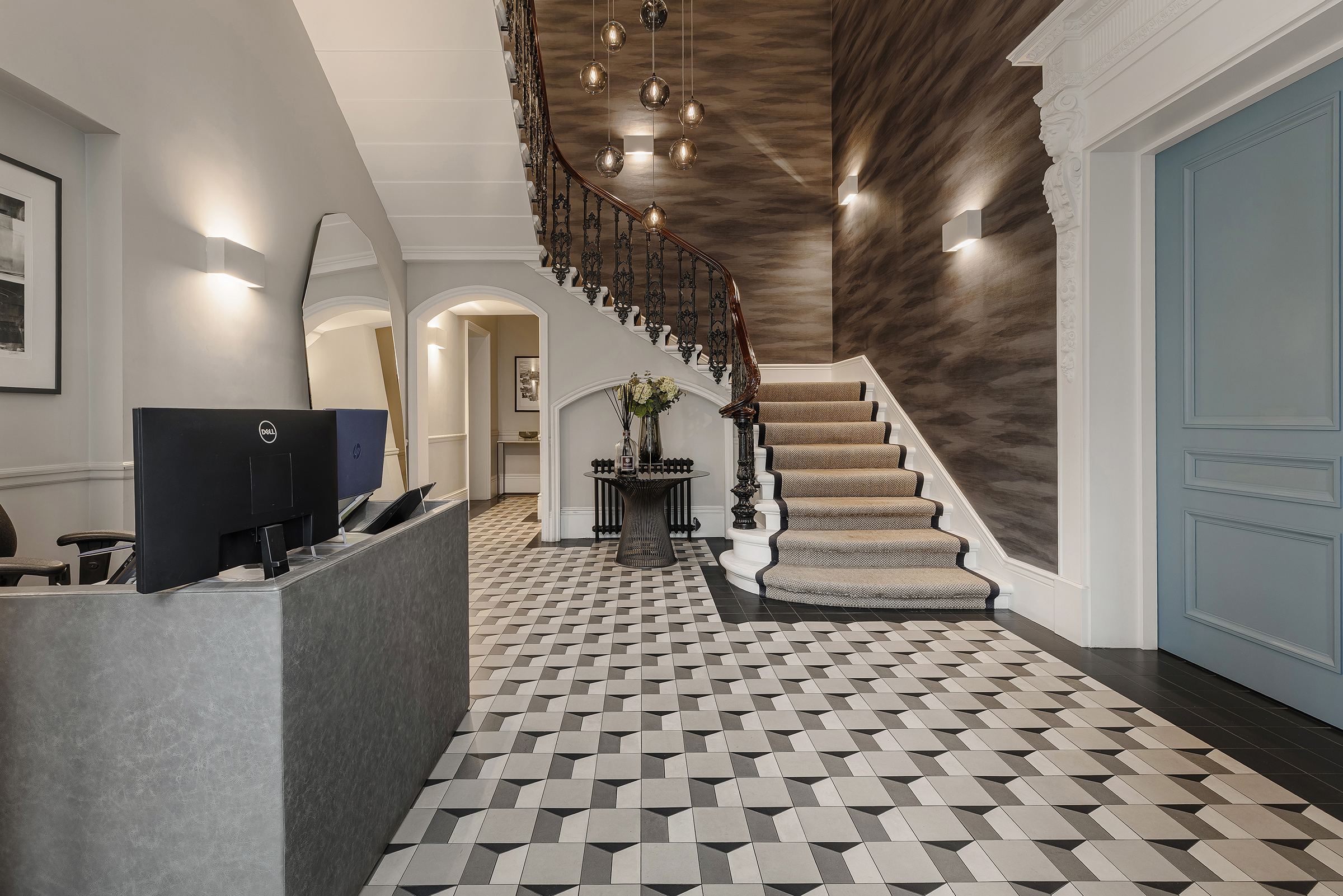  A Grand Lateral Apartment with Direct Lift Access in South Kensington - 物件實景