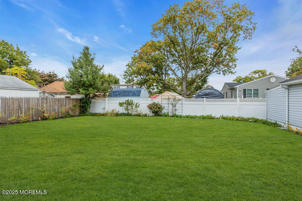 Hazlet, New Jersey, 07734, United States, 4 Bedrooms Bedrooms, ,2 BathroomsBathrooms,Residential,For Sale,1968911