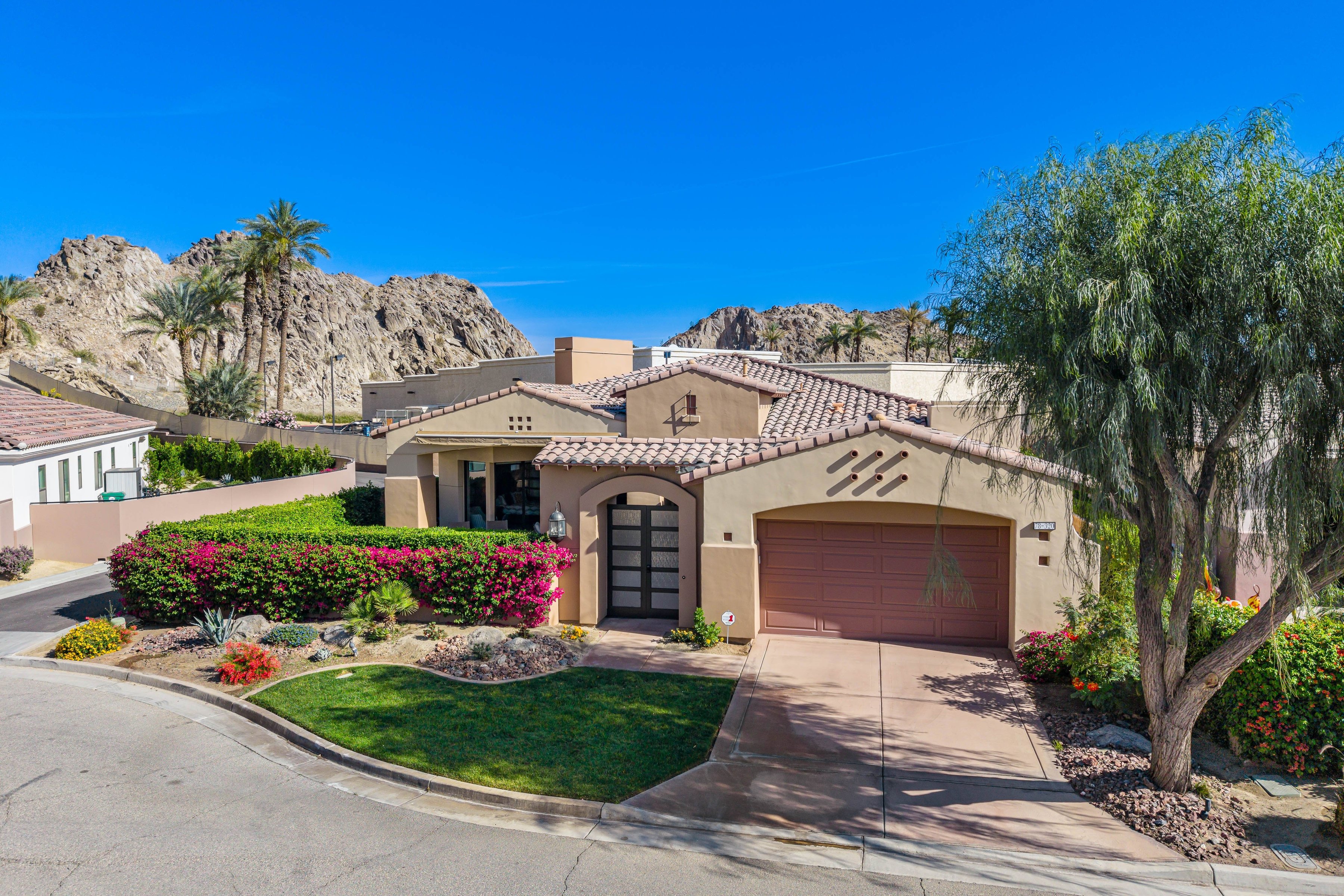  South Facing Gated La Quinta Pool Home - 物件實景