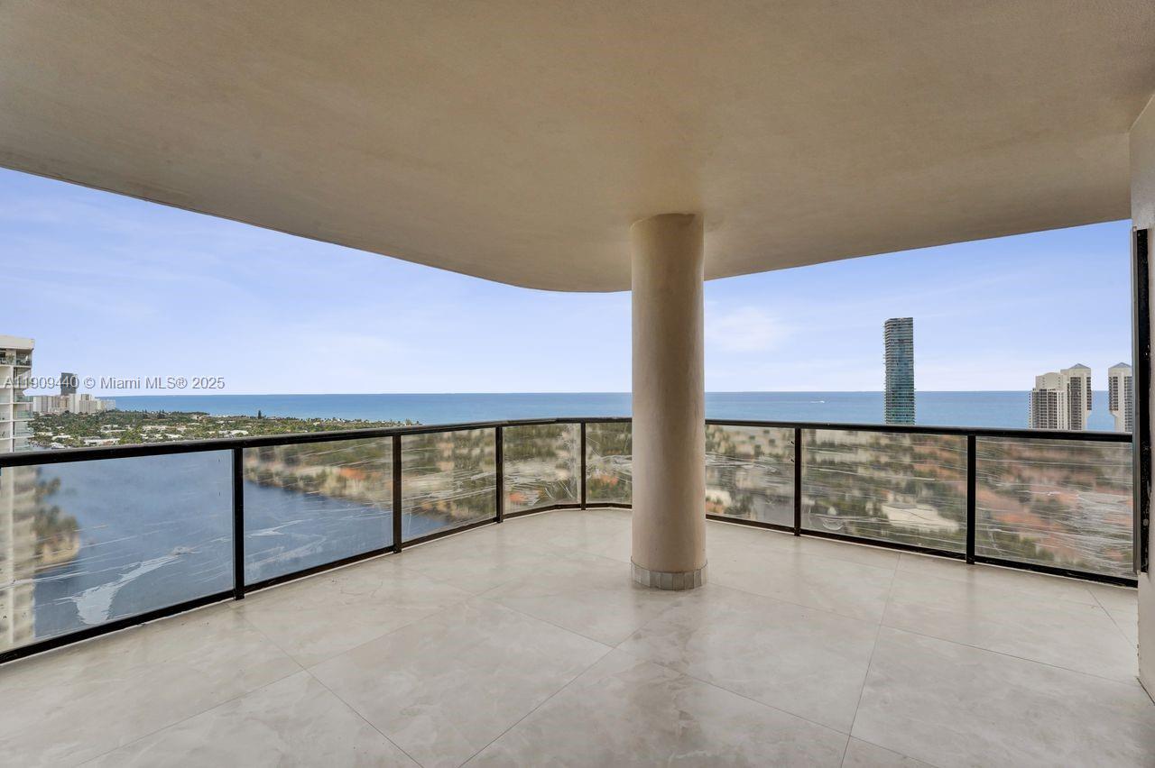 Aventura, Florida, 33180, United States, 4 Bedrooms Bedrooms, ,3 BathroomsBathrooms,Residential,For Sale,1989570