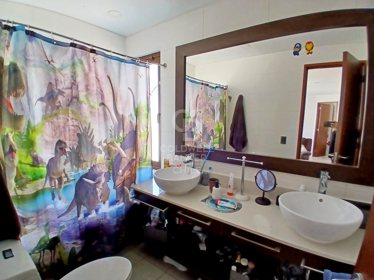 Lo Barnechea, Chile, 6 Bedrooms Bedrooms, ,5 BathroomsBathrooms,Residential,For Sale,1849912