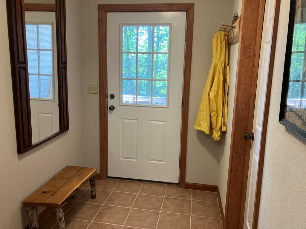 Young Harris, Georgia, 30582, United States, 3 Bedrooms Bedrooms, ,3 BathroomsBathrooms,Residential,For Sale,1847113