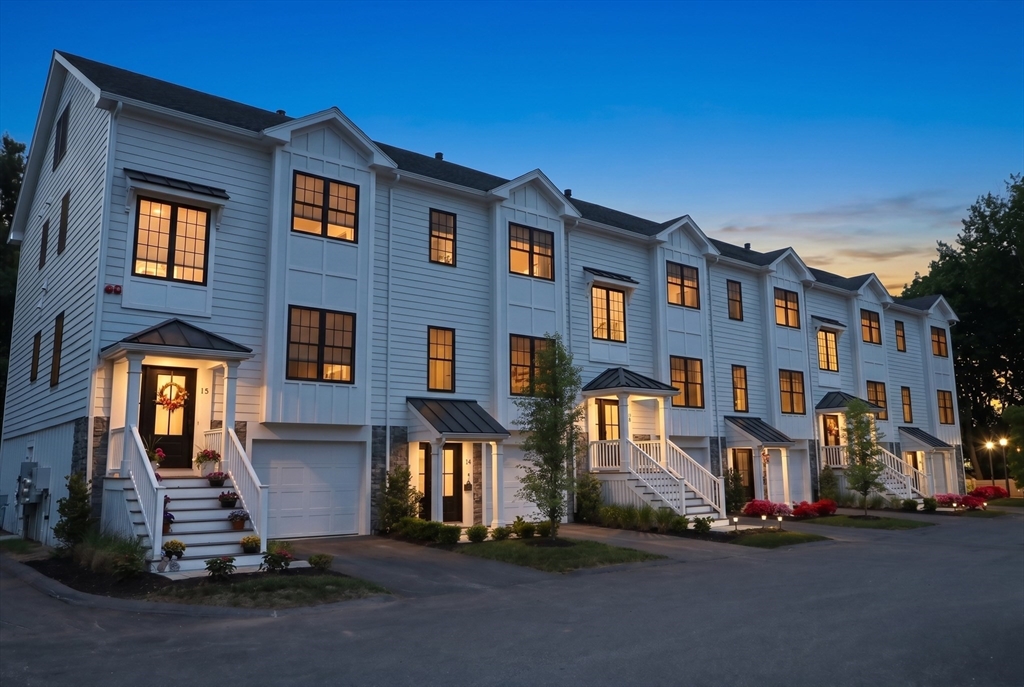 Peabody, Massachusetts, 01960, United States, 3 Bedrooms Bedrooms, ,4 BathroomsBathrooms,Residential,For Sale,2048851