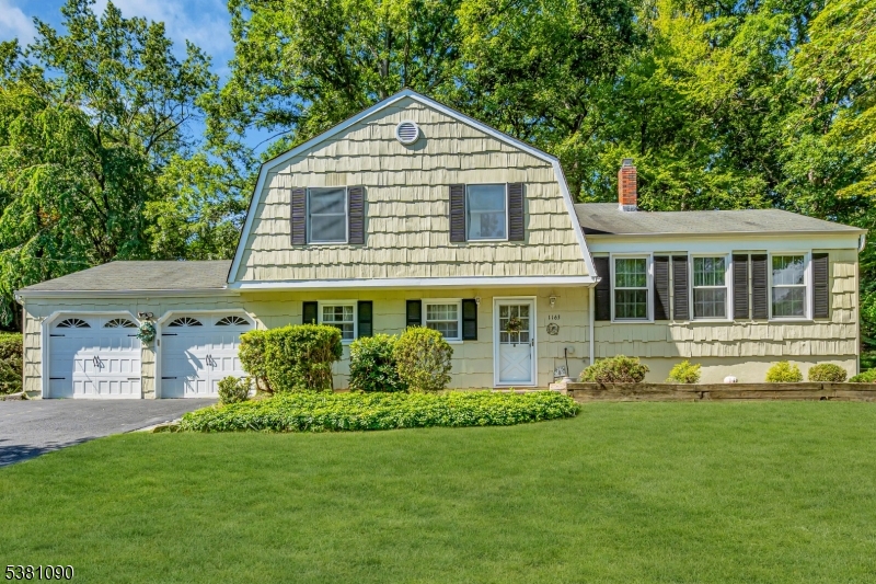 Bridgewater Twp., New Jersey, 08807, United States, 4 Bedrooms Bedrooms, ,3 BathroomsBathrooms,Residential,For Sale,1938544