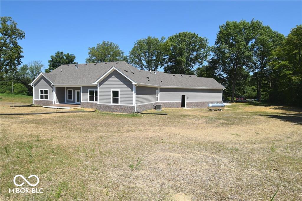 Greenwood, Indiana, 46143, United States, 3 Bedrooms Bedrooms, ,2 BathroomsBathrooms,Residential,For Sale,2049041