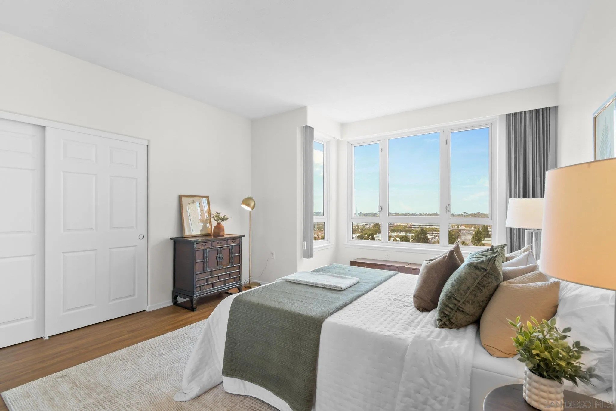 San Diego, California, 92122, United States, 2 Bedrooms Bedrooms, ,2 BathroomsBathrooms,Residential,For Sale,1972545