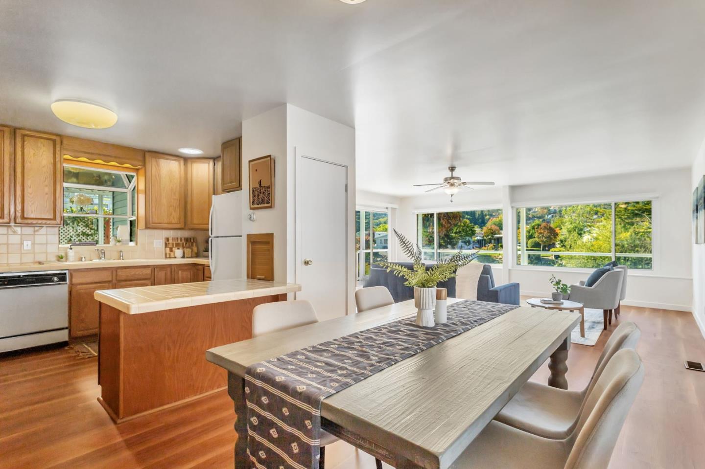 Scotts Valley, California, 95066, United States, 2 Bedrooms Bedrooms, ,2 BathroomsBathrooms,Residential,For Sale,1994569