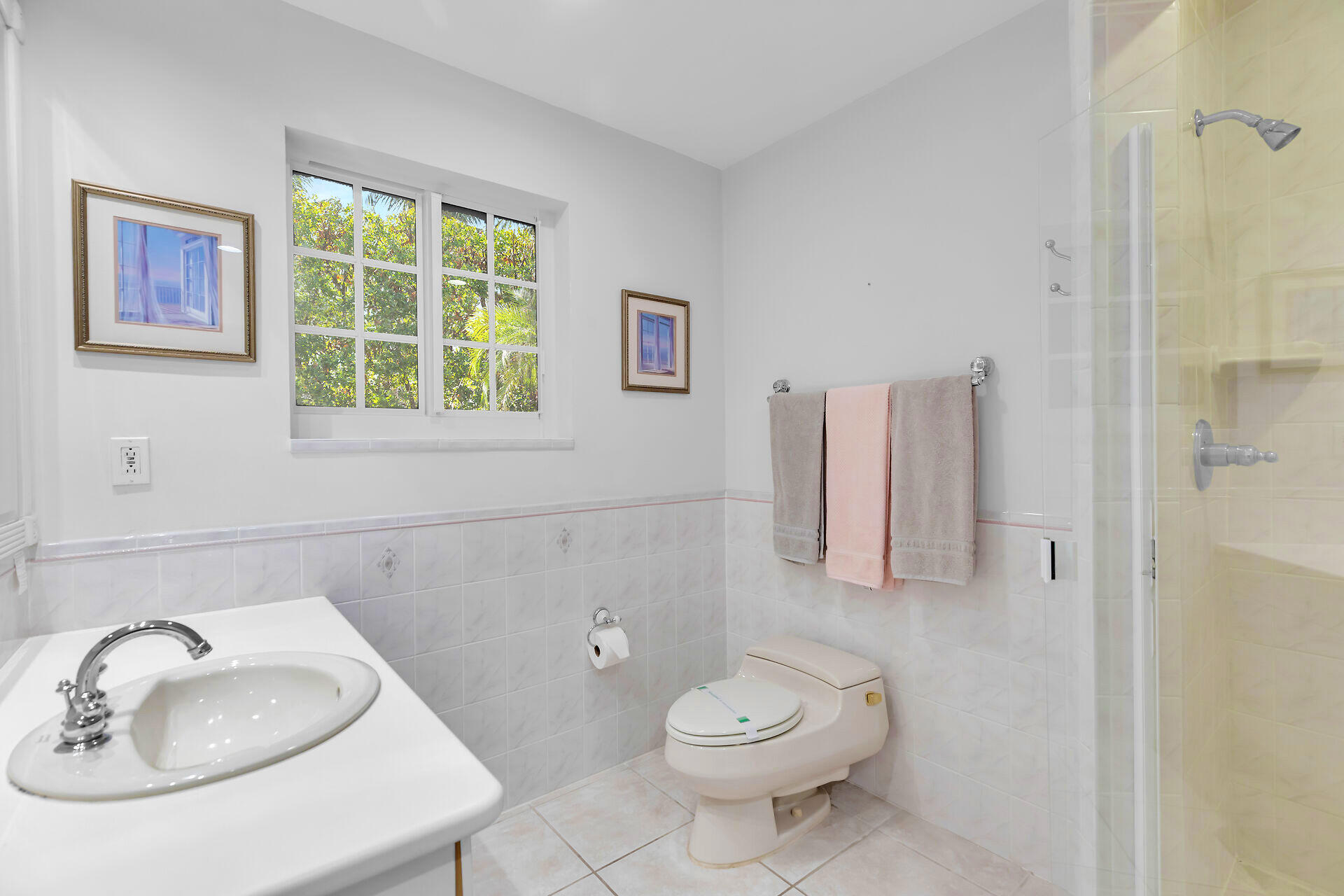 Tavernier, Florida, 33070, United States, 3 Bedrooms Bedrooms, ,2 BathroomsBathrooms,Residential,For Sale,1882347
