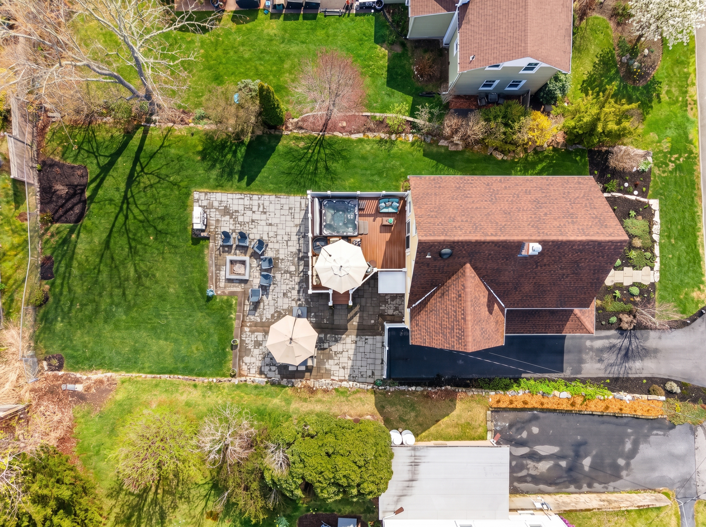  Refined Character & Private Outdoor Retreat in Heart of Mystic - 物件實景