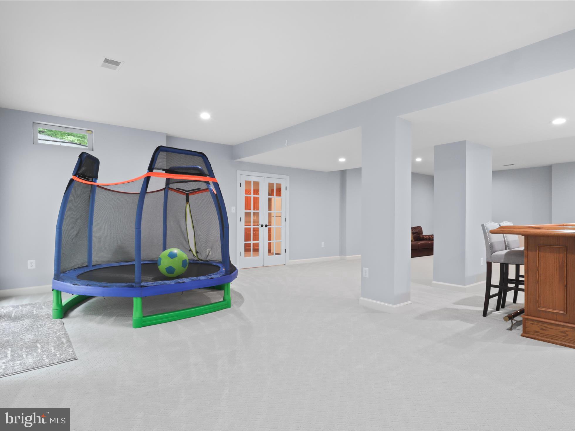 Fairfax Station, Virginia, 22039, United States, 5 Bedrooms Bedrooms, ,6 BathroomsBathrooms,Residential,For Sale,1810572