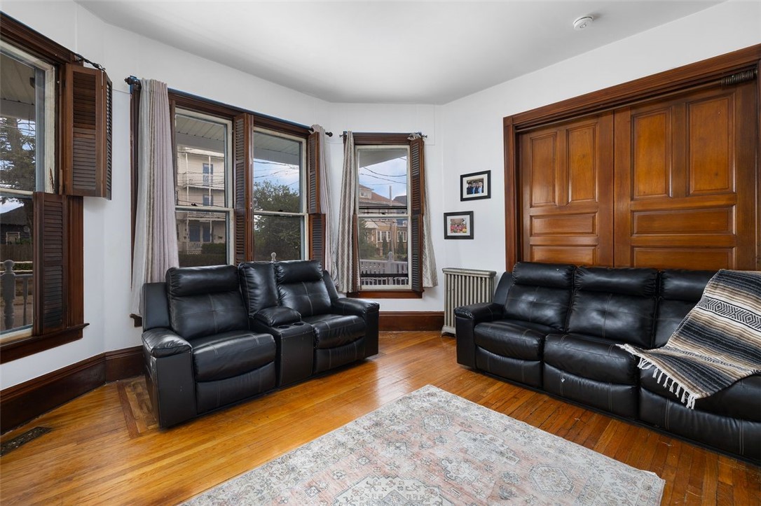 Woonsocket, Rhode Island, 02895, United States, 11 Bedrooms Bedrooms, ,4 BathroomsBathrooms,Residential,For Sale,1912743