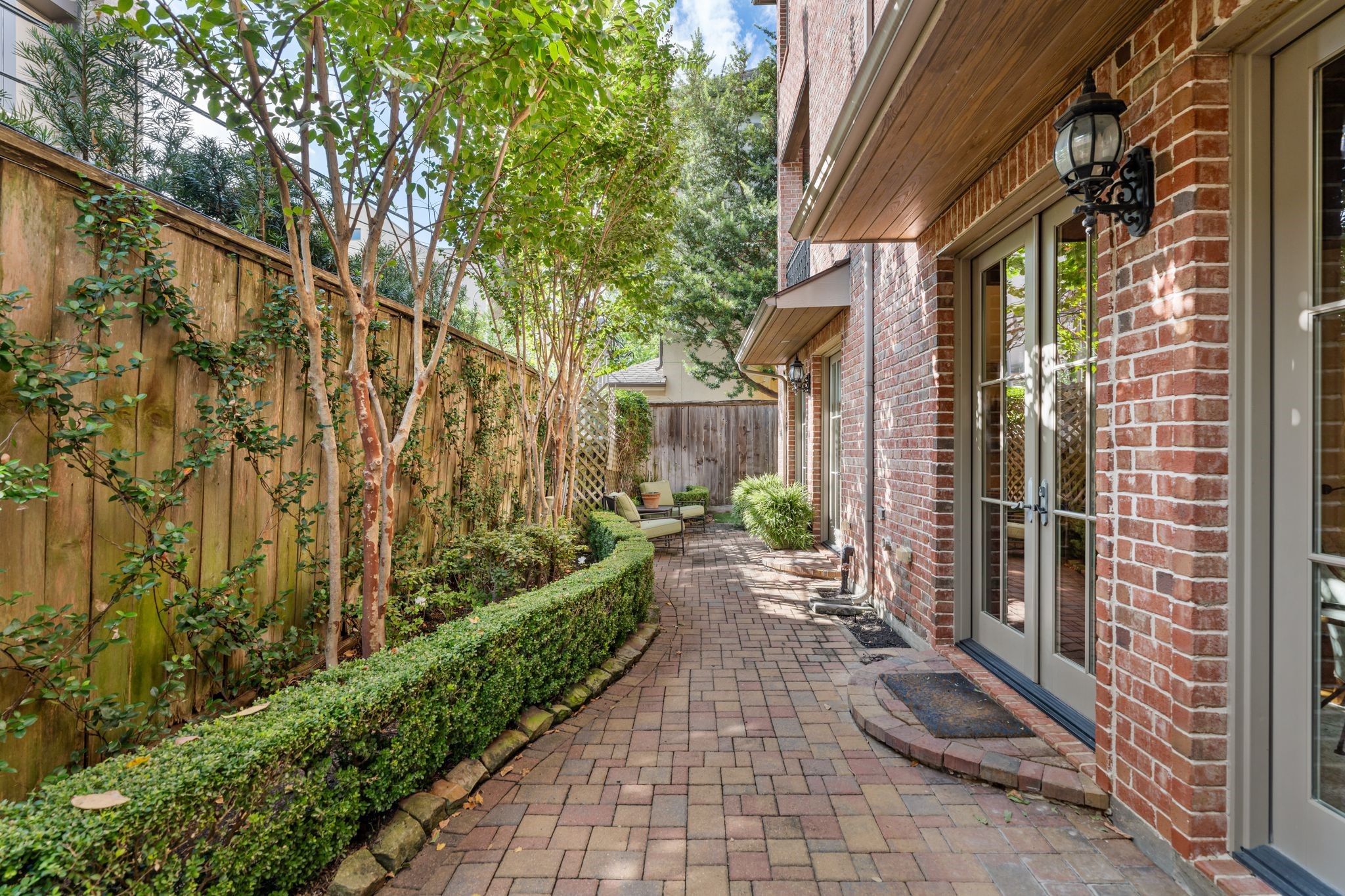  1010 Nantucket Drive F - 物件實景