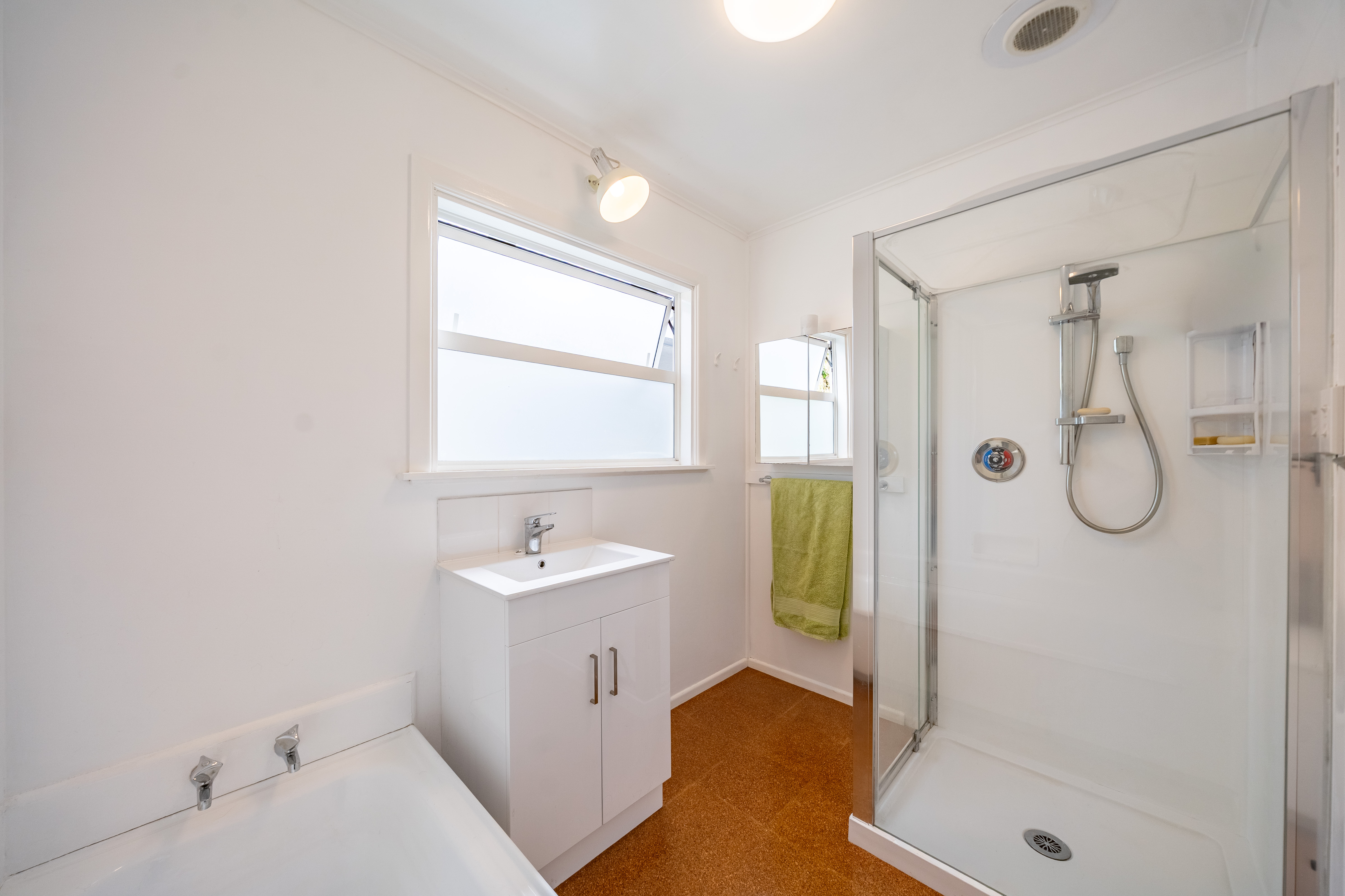  8 Ruru Crescent, Heretaunga, Upper Hutt - 物件實景