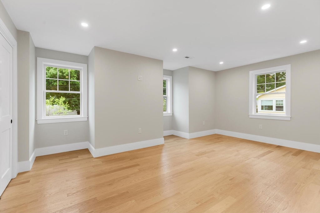 Winchester, Massachusetts, 01890, United States, 6 Bedrooms Bedrooms, ,5 BathroomsBathrooms,Residential,For Sale,1940960