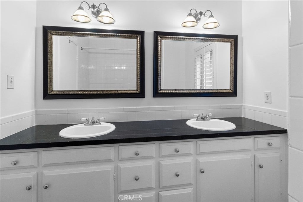 395 S Oakland Avenue #101, Pasadena, California, 91101, United States, 3 Bedrooms Bedrooms, ,2 BathroomsBathrooms,Residential,For Sale,395 S Oakland Avenue #101,1679345