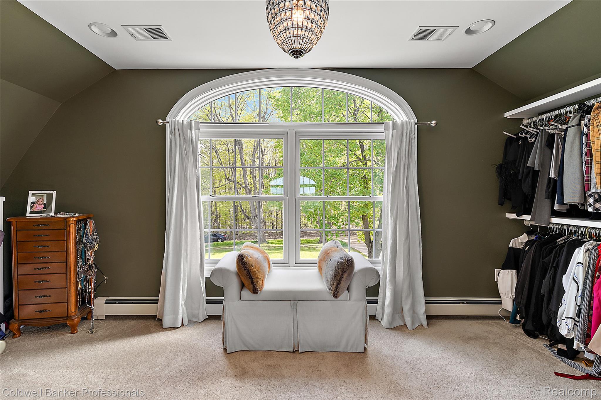 Lapeer, Michigan, 48446, United States, 3 Bedrooms Bedrooms, ,3 BathroomsBathrooms,Residential,For Sale,1907638