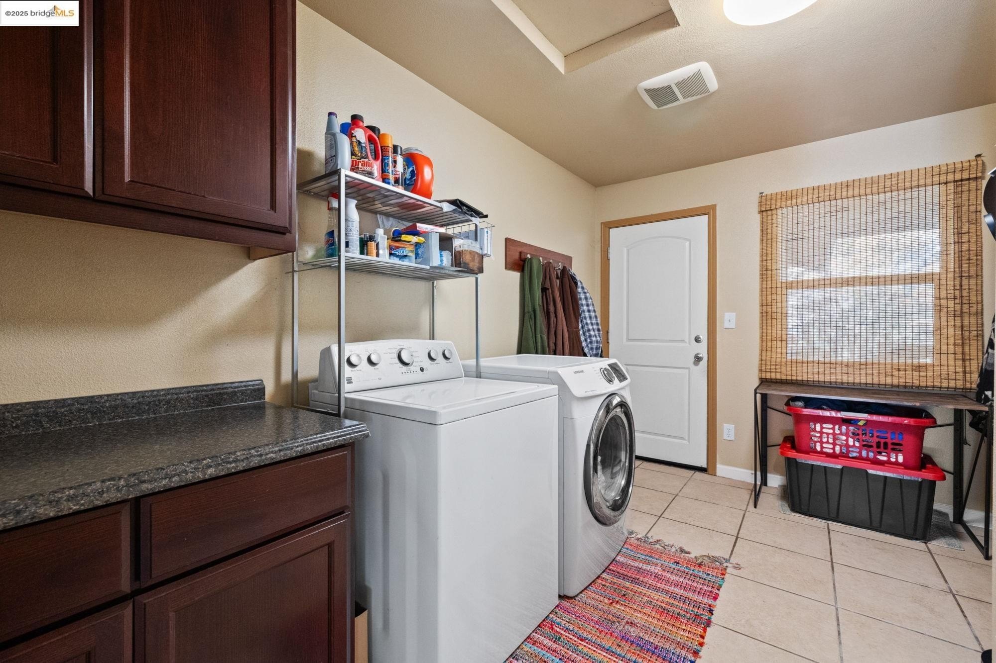 Sonora, California, 95370, United States, 5 Bedrooms Bedrooms, ,3 BathroomsBathrooms,Residential,For Sale,1979113