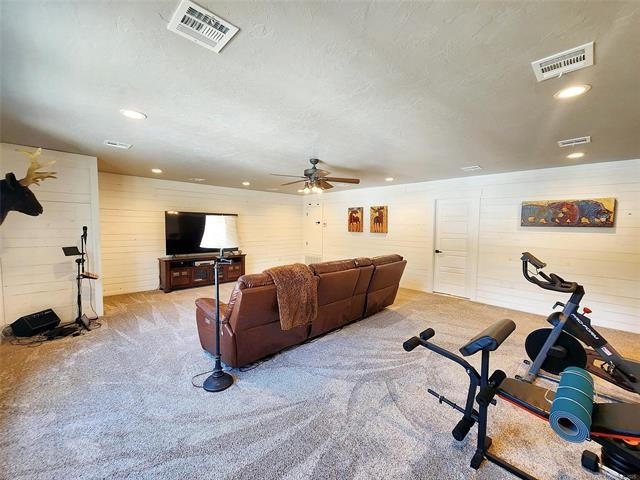 Tahlequah, Oklahoma, 74464, United States, 4 Bedrooms Bedrooms, ,4 BathroomsBathrooms,Residential,For Sale,1984008