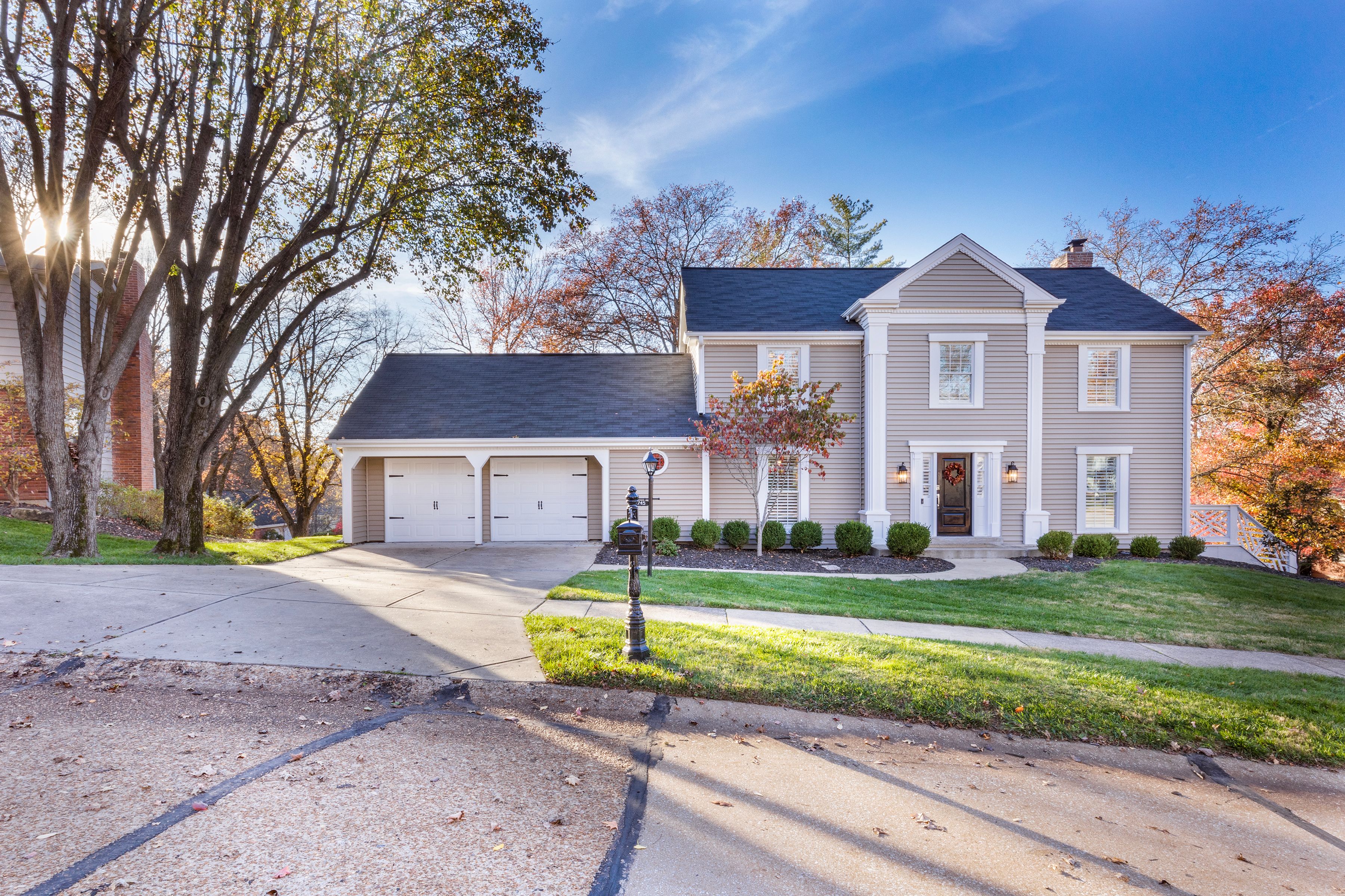  Elegant Corner Lot Home with Modern Luxury and Stunning Details - 物件實景