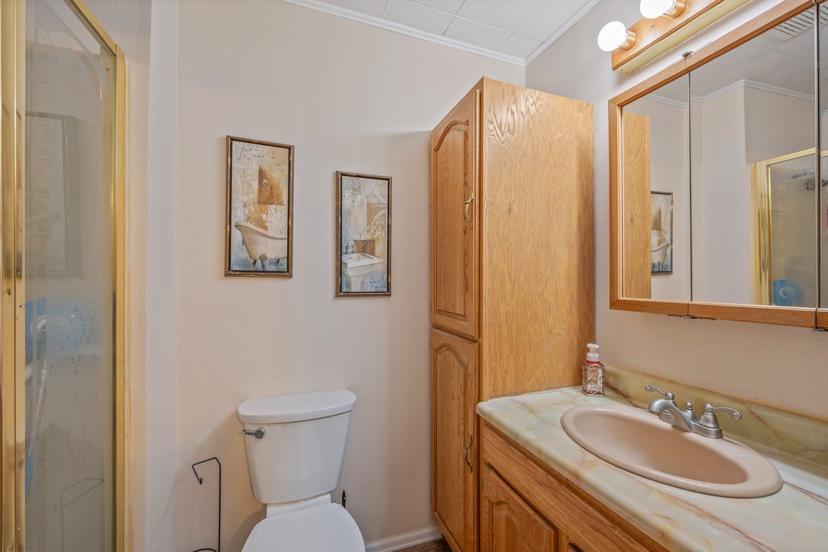 Cheyenne, Wyoming, 82009, United States, 5 Bedrooms Bedrooms, ,2 BathroomsBathrooms,Residential,For Sale,2048903