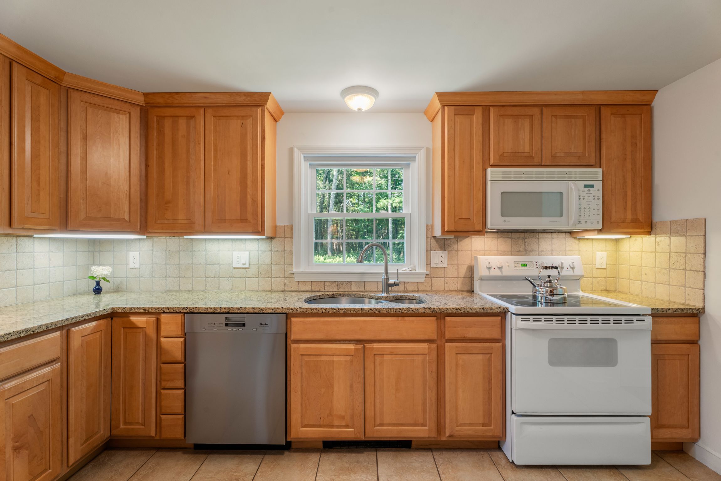  113 Newbridge Road, Sudbury, MA, 01776 - 物件實景