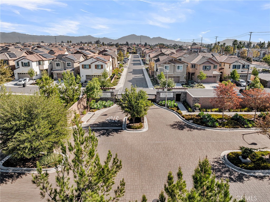 Fontana, California, 92336, United States, 4 Bedrooms Bedrooms, ,3 BathroomsBathrooms,Residential,For Sale,1991527