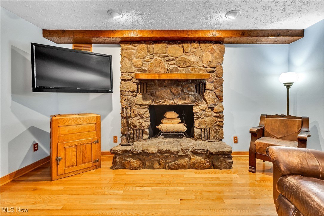 Kinsman, Ohio, 44428, United States, 4 Bedrooms Bedrooms, ,4 BathroomsBathrooms,Residential,For Sale,1983424