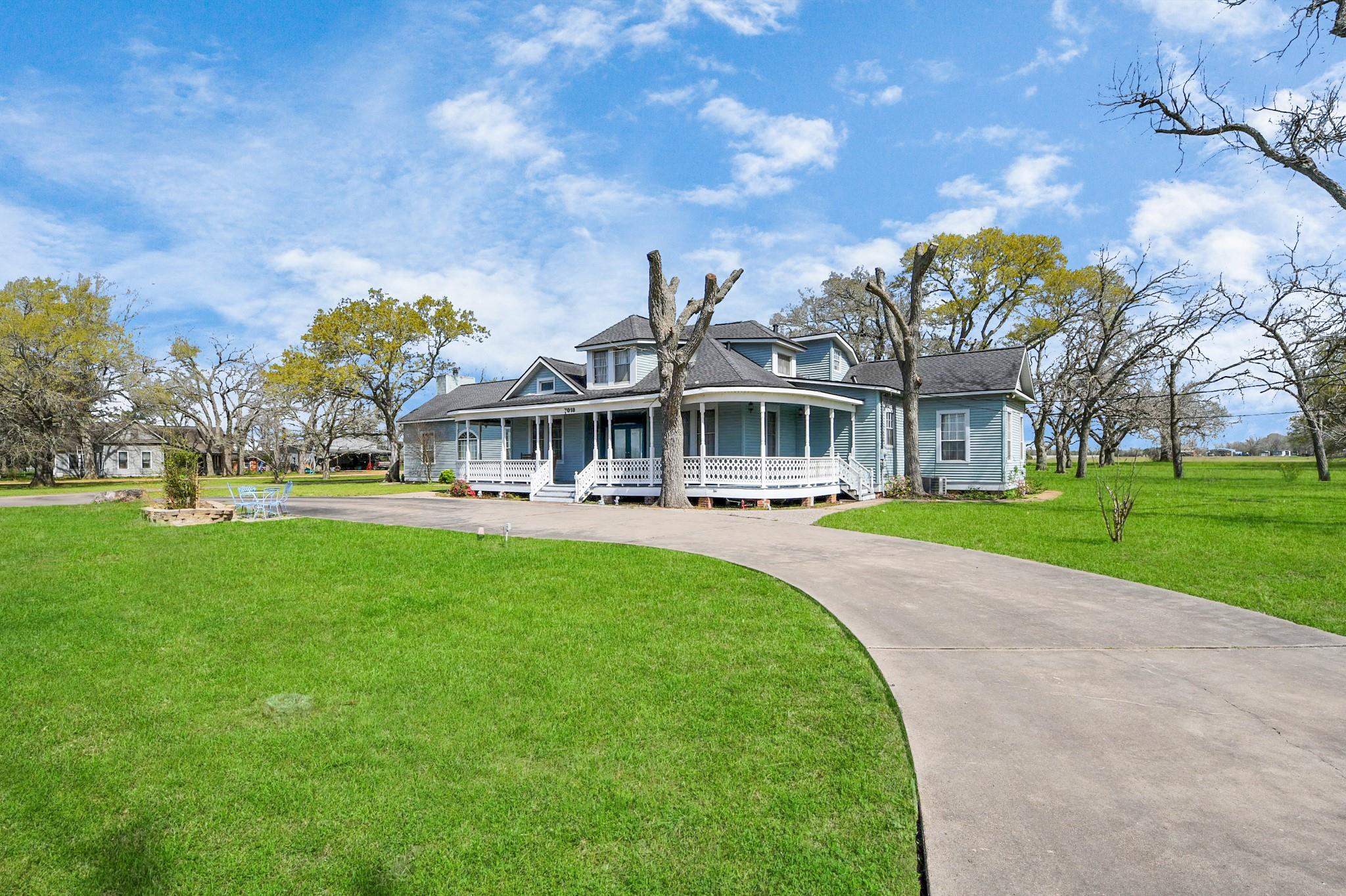 Wallis, Texas, 77485, United States, 3 Bedrooms Bedrooms, ,4 BathroomsBathrooms,Residential,For Sale,1928223