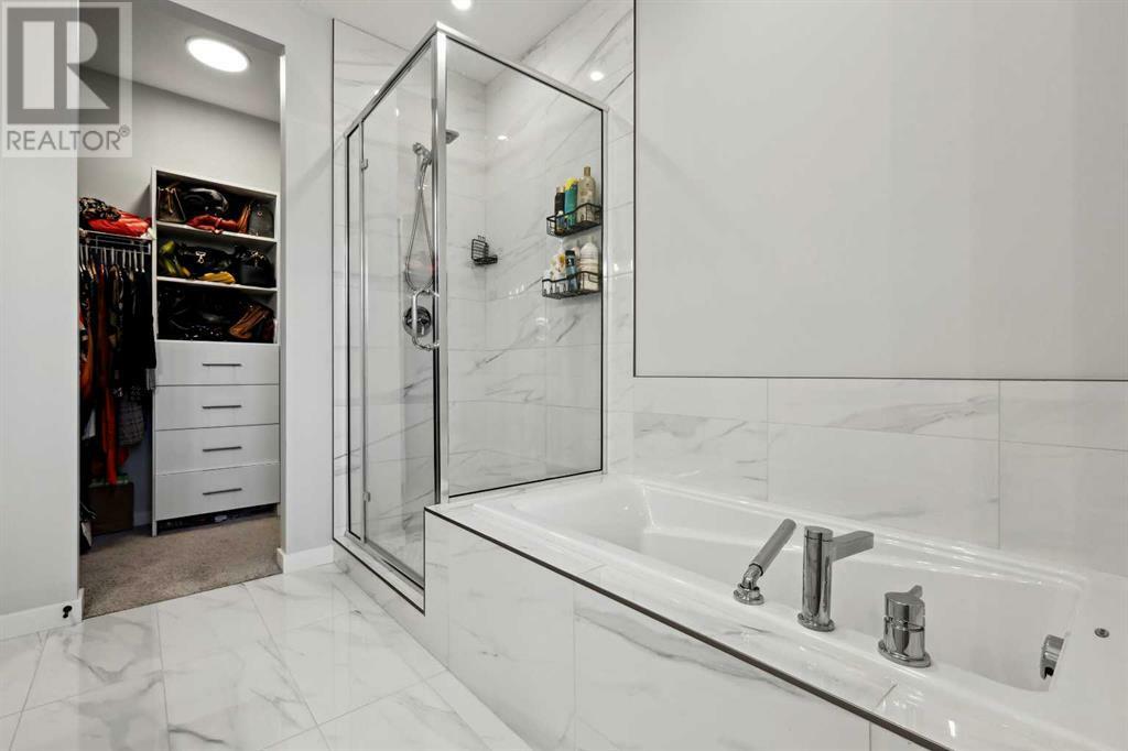 CALGARY, Alberta, T3M 2Z6, CA, 3 Bedrooms Bedrooms, ,2 BathroomsBathrooms,Residential,For Sale,1867473