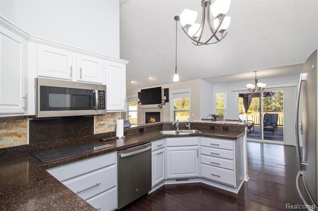 Oceola Twp, Michigan, 48843, United States, 3 Bedrooms Bedrooms, ,4 BathroomsBathrooms,Residential,For Sale,1980235