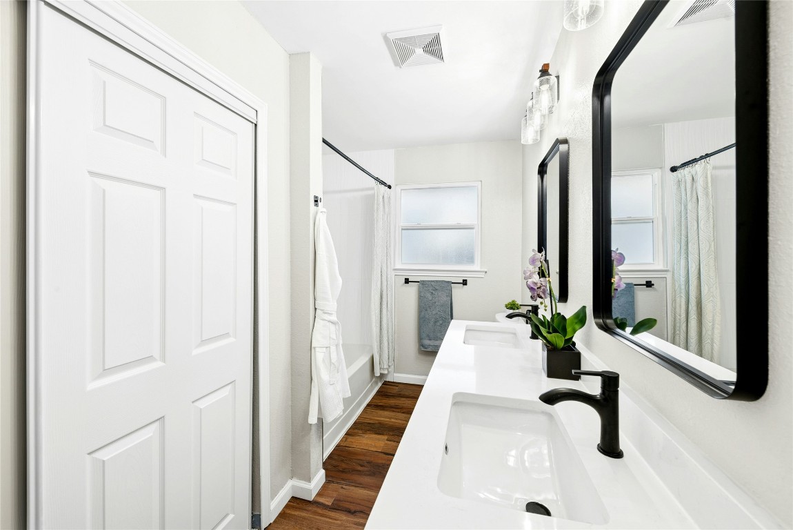 Austin, Texas, 78727, United States, 3 Bedrooms Bedrooms, ,2 BathroomsBathrooms,Residential,For Sale,1960659