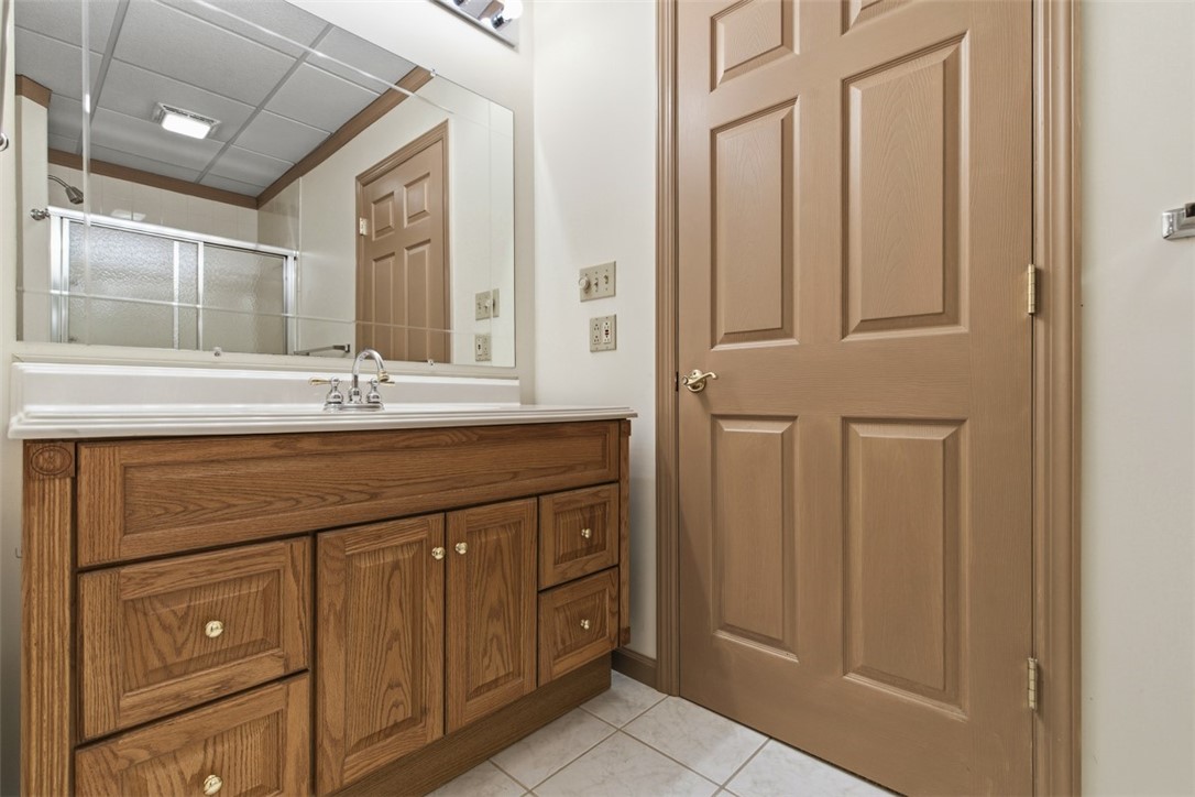 Robinson Twp, Pennsylvania, 15136, United States, 4 Bedrooms Bedrooms, ,4 BathroomsBathrooms,Residential,For Sale,1992157