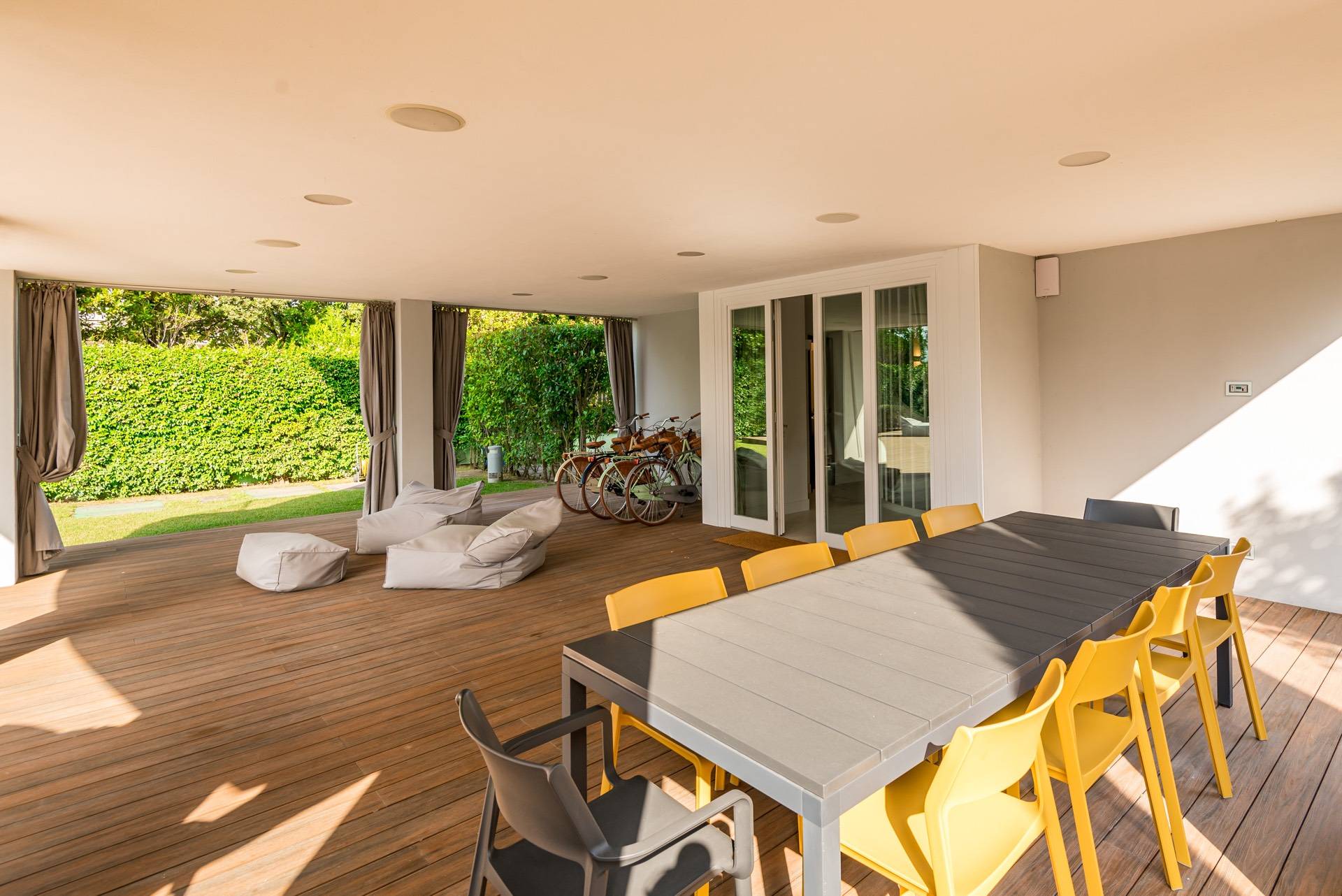 Forte dei Marmi, Lucca, 55042, IT, 5 Bedrooms Bedrooms, ,9 BathroomsBathrooms,Residential,For Sale,1950777