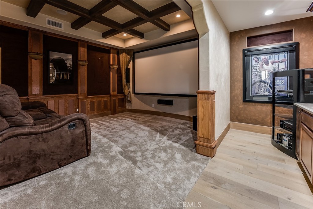 Woodland Hills, California, 91367, United States, 5 Bedrooms Bedrooms, ,6 BathroomsBathrooms,Residential,For Sale,1861197