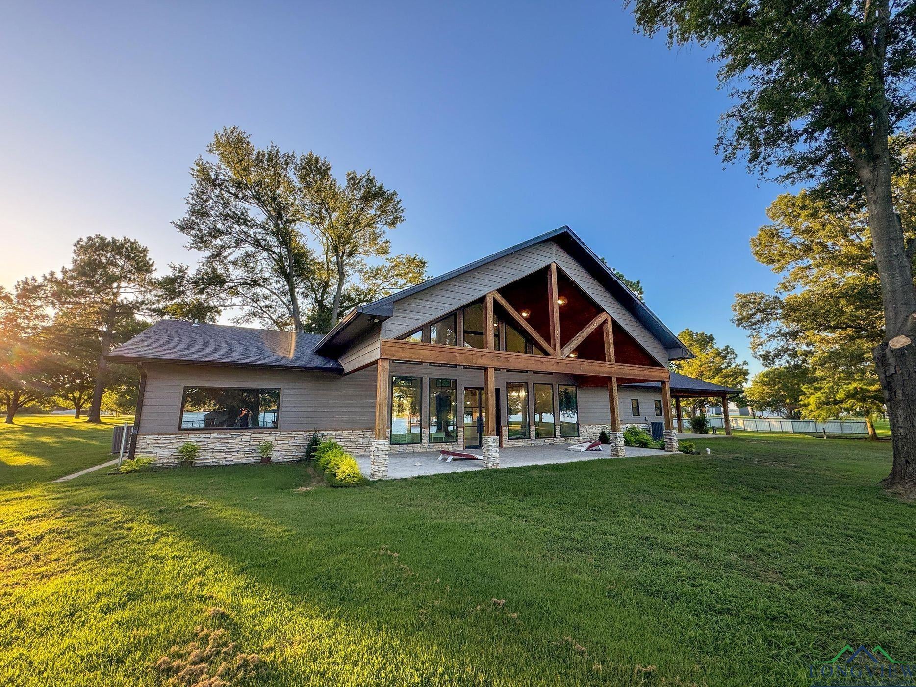 Pittsburg, Texas, 75686, United States, 3 Bedrooms Bedrooms, ,2 BathroomsBathrooms,Residential,For Sale,1979054