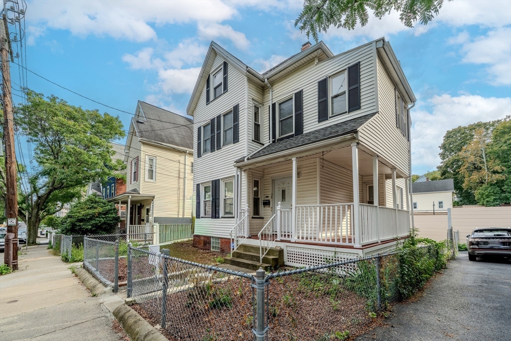 Somerville, Massachusetts, 02145, United States, 4 Bedrooms Bedrooms, ,2 BathroomsBathrooms,Residential,For Sale,1950845