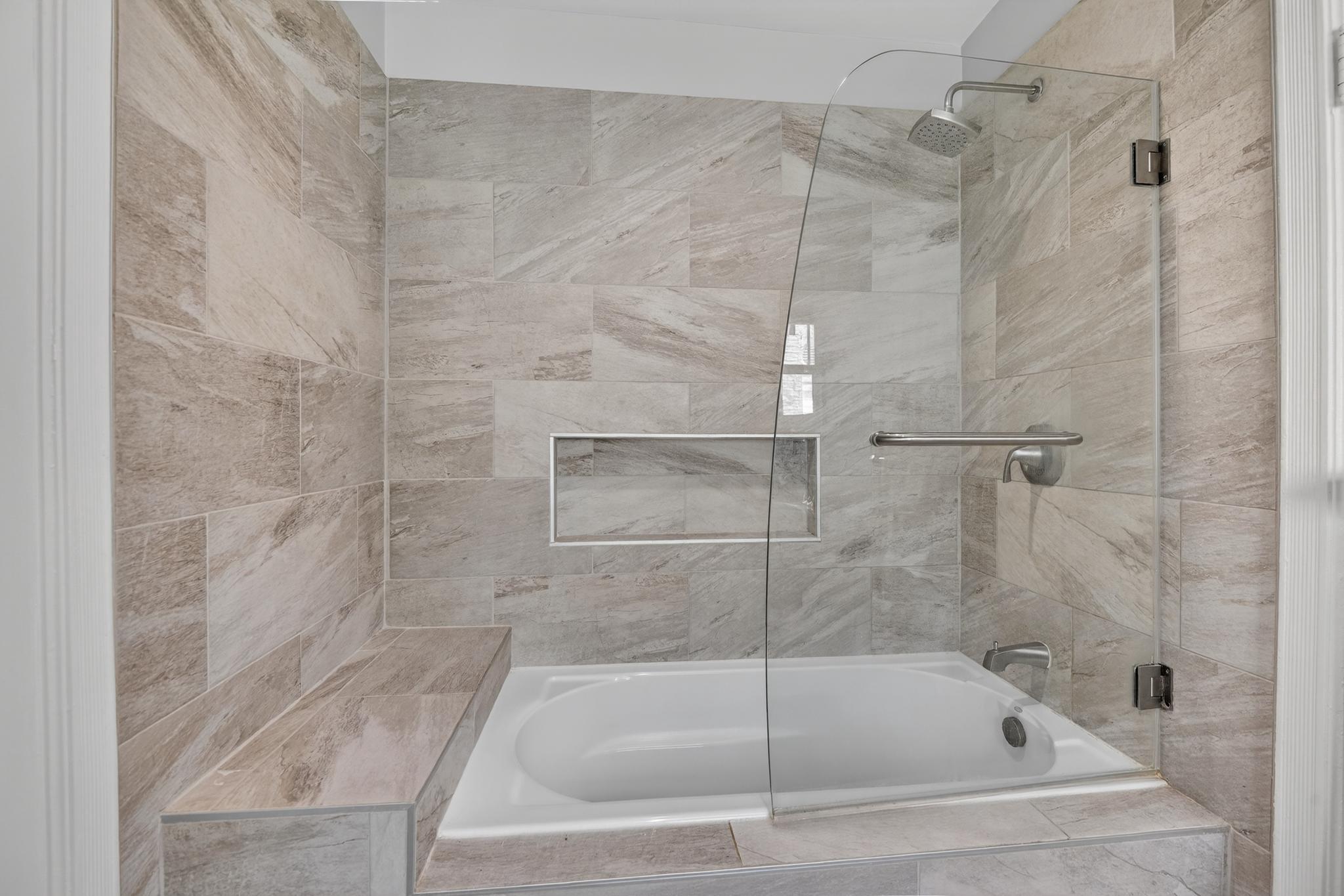  4305 Bradley Lane, Chevy Chase, MD, 20815 - 物件實景