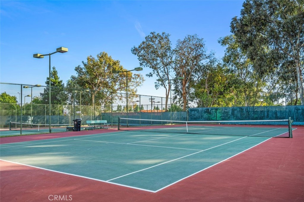 Northridge, California, 91325, United States, 2 Bedrooms Bedrooms, ,3 BathroomsBathrooms,Residential,For Sale,1991947