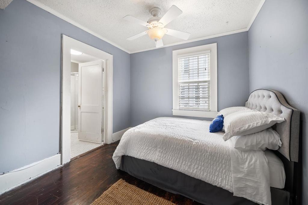 Clearwater, Florida, 33755, United States, 4 Bedrooms Bedrooms, ,3 BathroomsBathrooms,Residential,For Sale,1848993