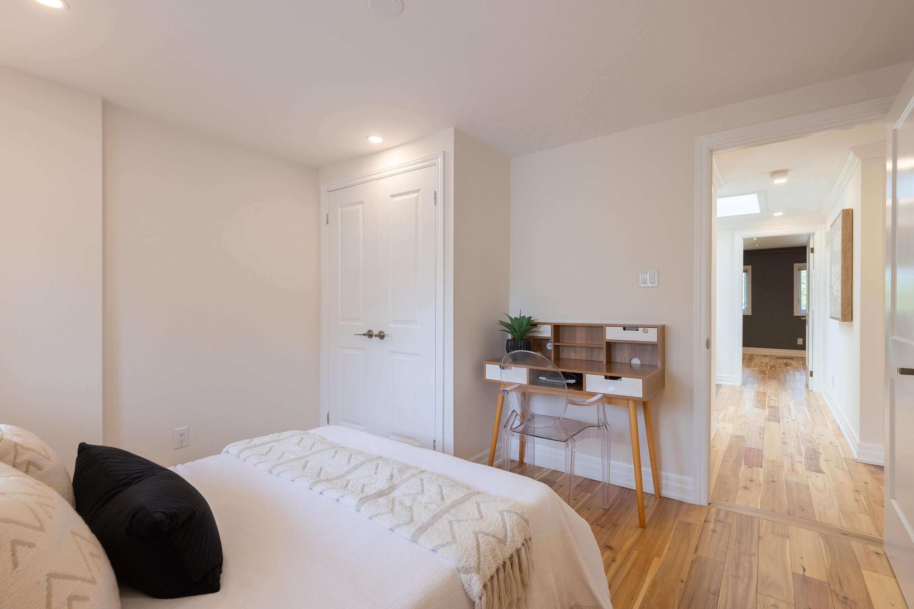  Beautifully Renovated Home - 物件實景