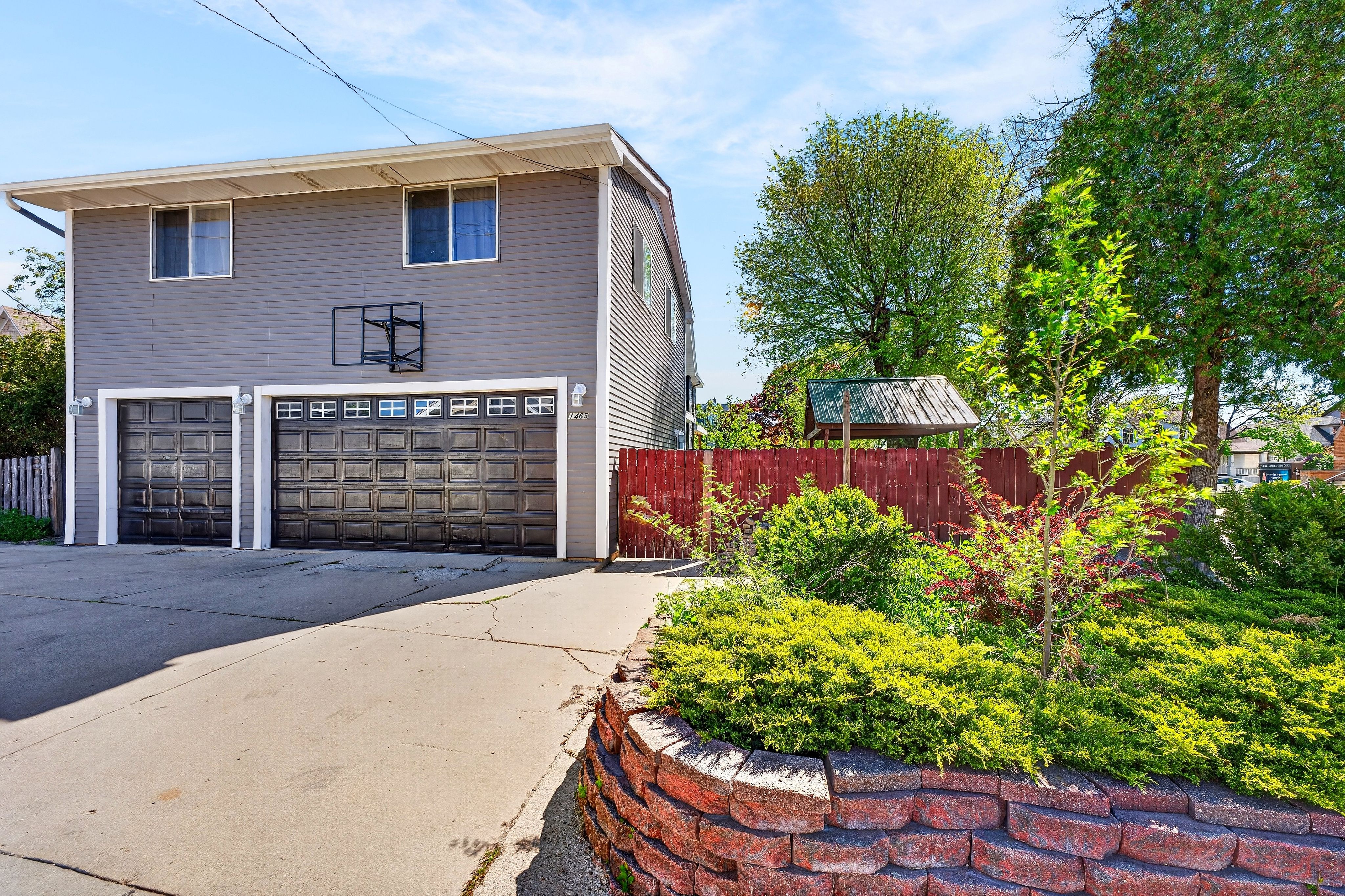  Ultimate Versatility: 7-Bedroom Gem with $40K in Upgrades & Private Guest Wing - 物件實景