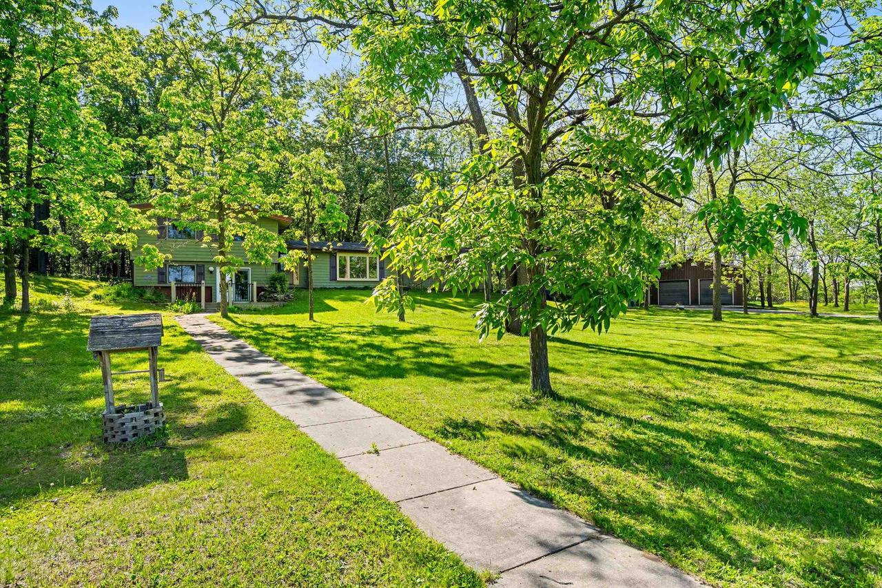 Green Lake, Wisconsin, 54941, United States, 4 Bedrooms Bedrooms, ,3 BathroomsBathrooms,Residential,For Sale,2048253