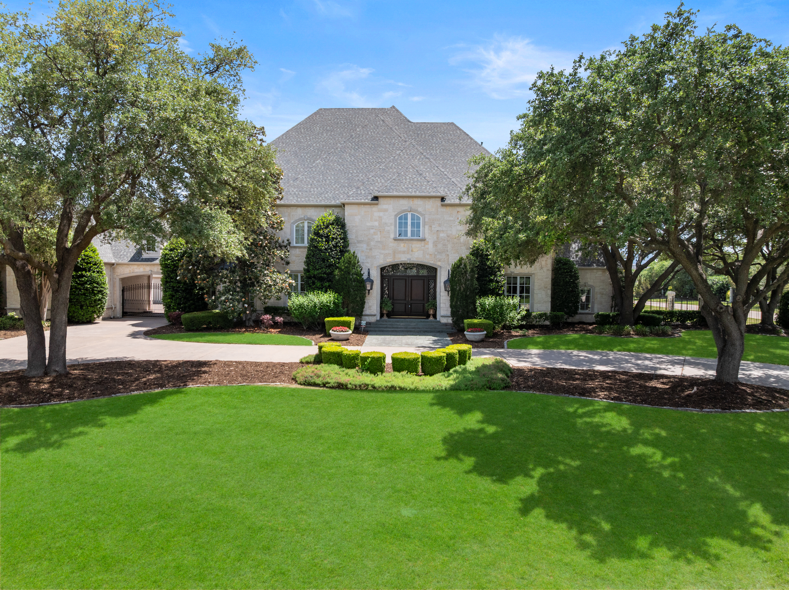  Discover Your Private Estate at 2025 Creek Ridge Dr., Frisco, Texas - 物件實景