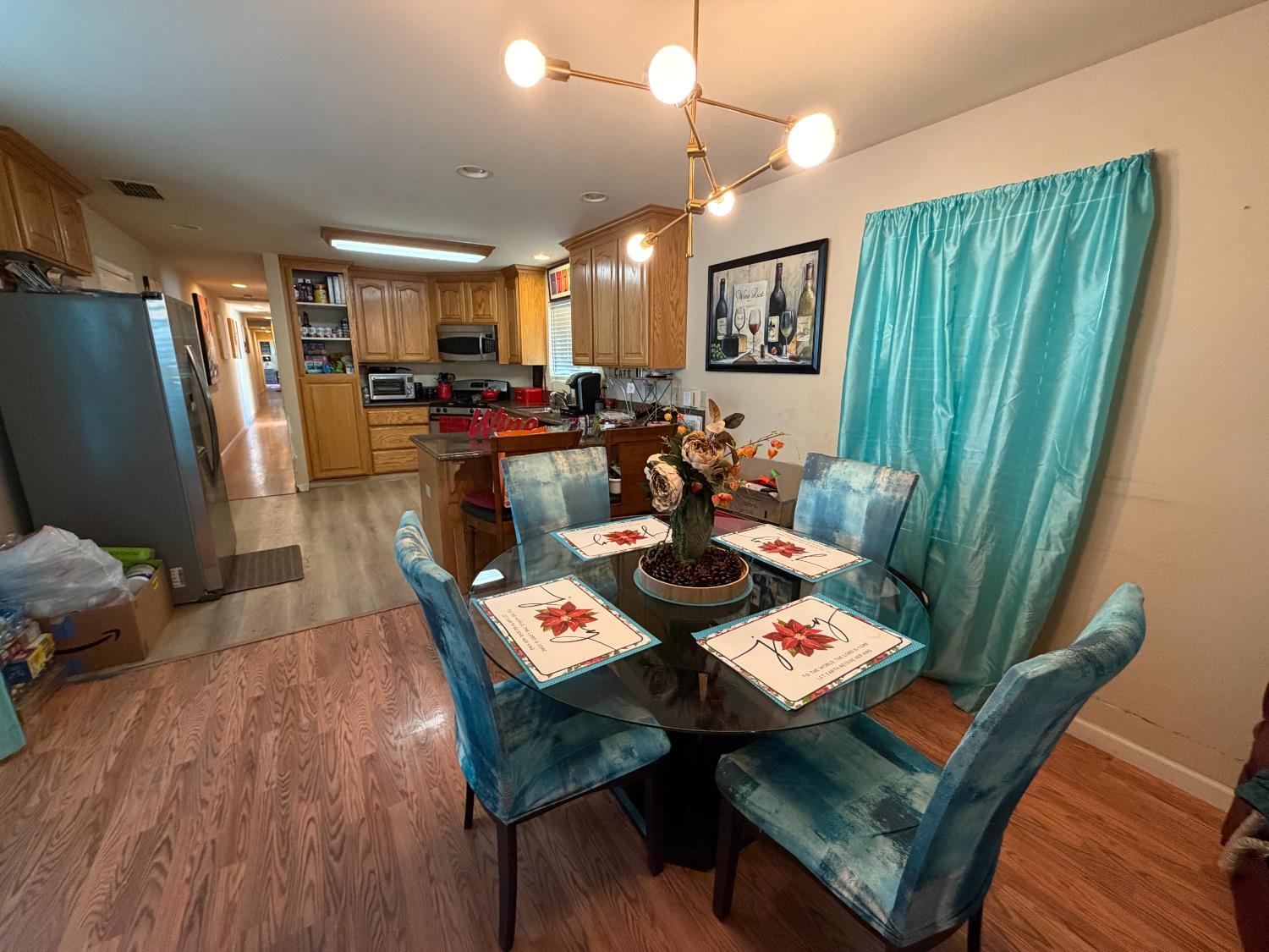 Sacramento, California, 95820, United States, 5 Bedrooms Bedrooms, ,3 BathroomsBathrooms,Residential,For Sale,1976427