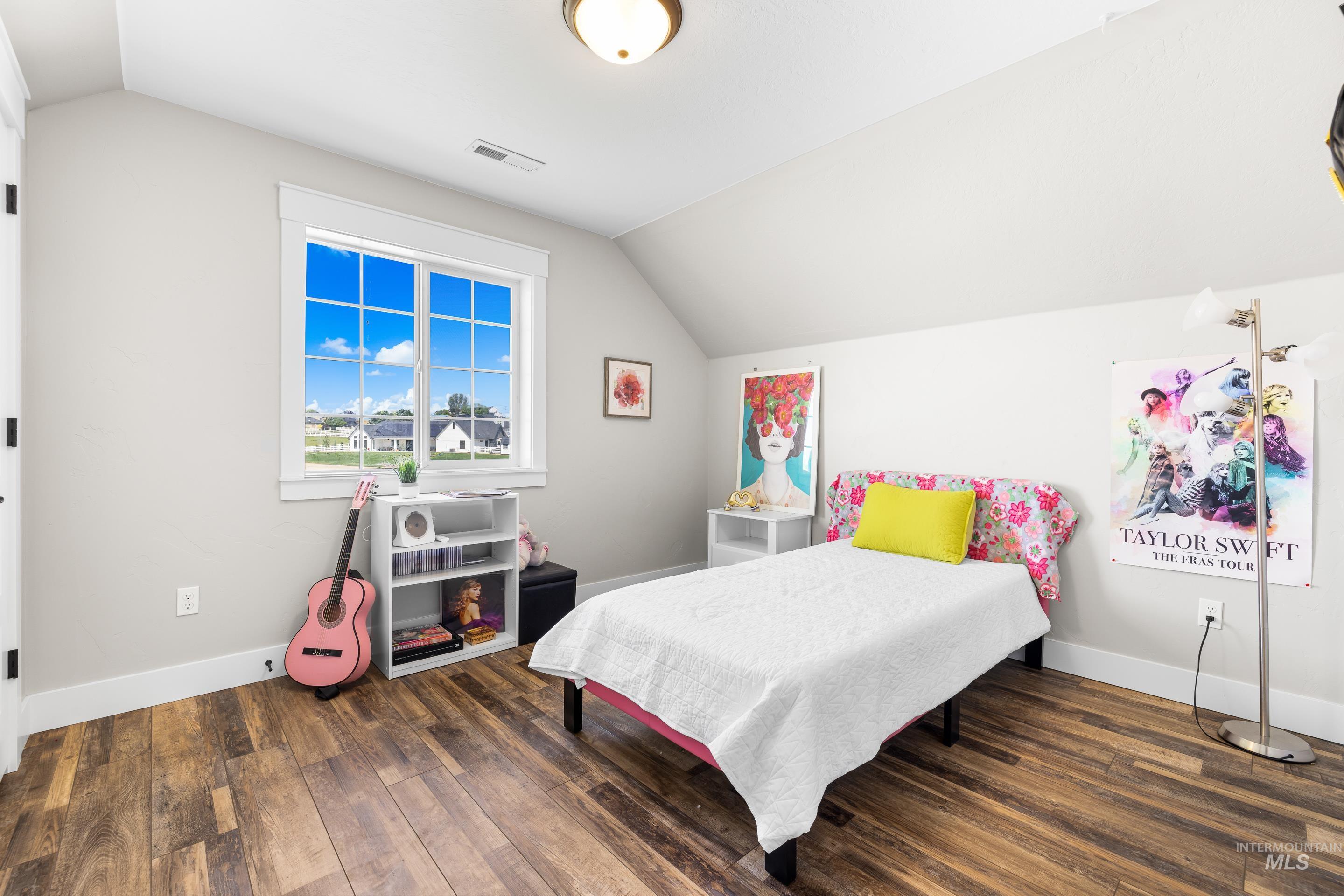 Nampa, Idaho, 83686, United States, 5 Bedrooms Bedrooms, ,Residential,For Sale,1989530