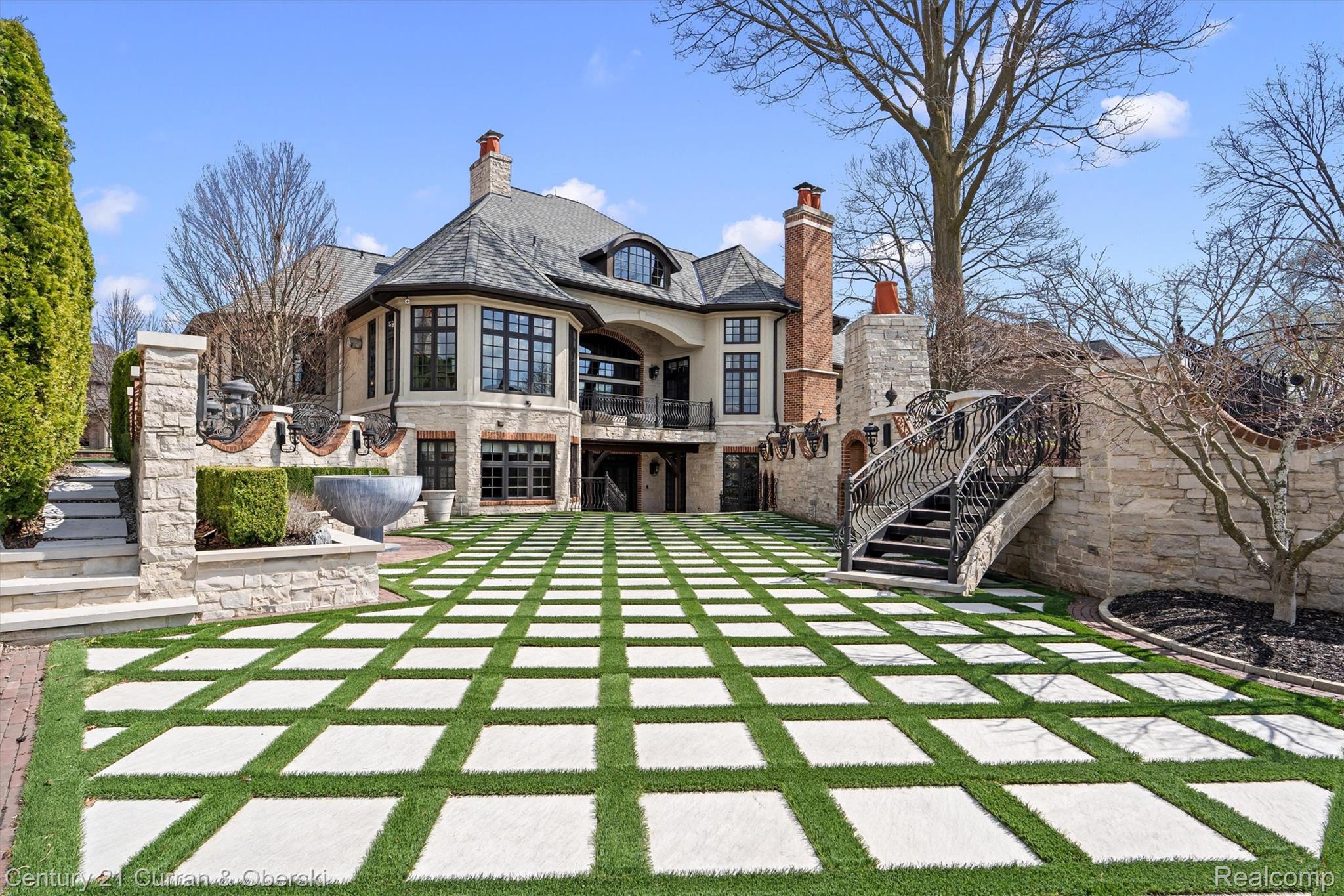 Northville, Michigan, 48168, United States, 4 Bedrooms Bedrooms, ,7 BathroomsBathrooms,Residential,For Sale,2038864