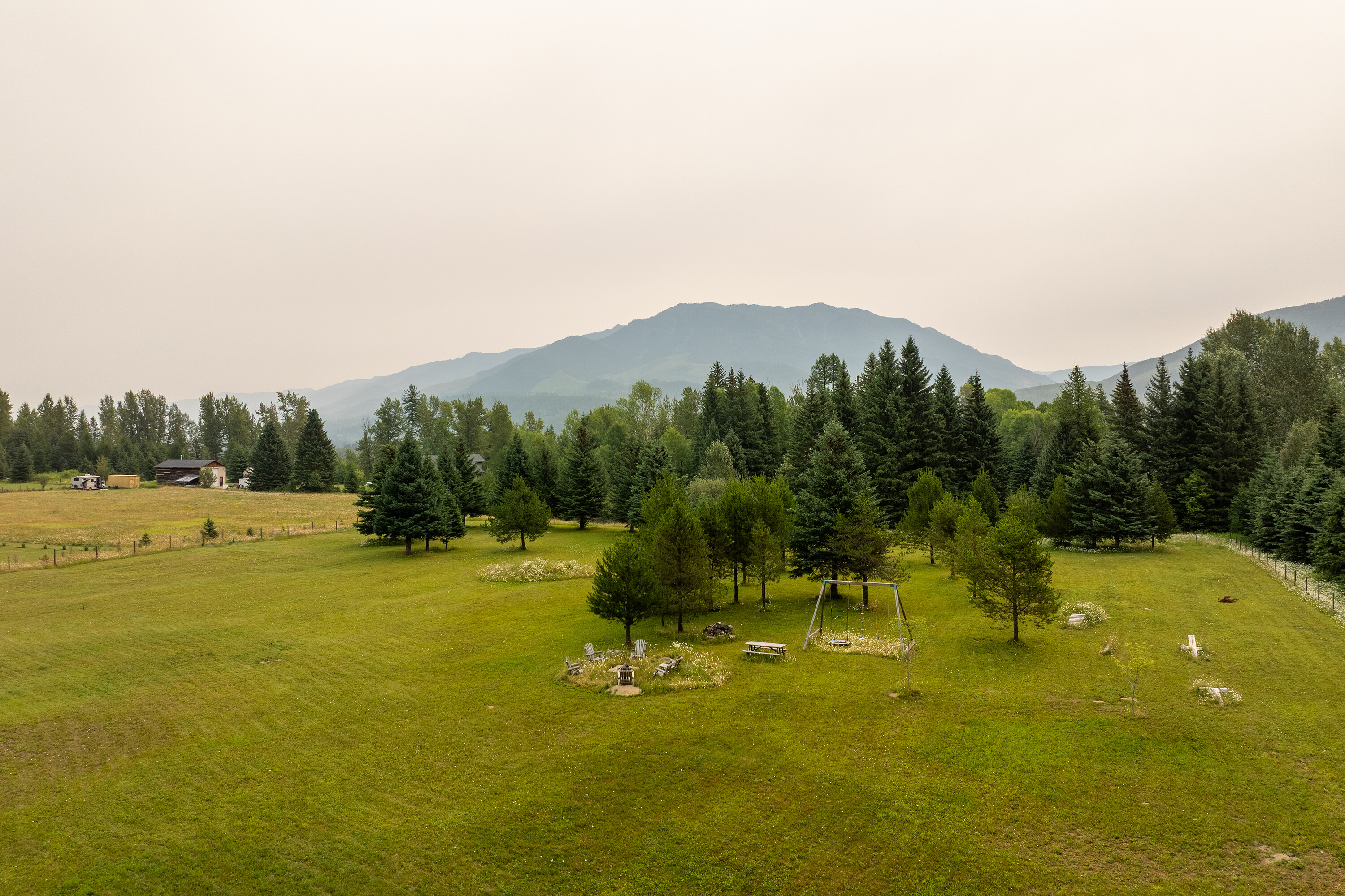  Five Acre Mountain Estate - 物件實景
