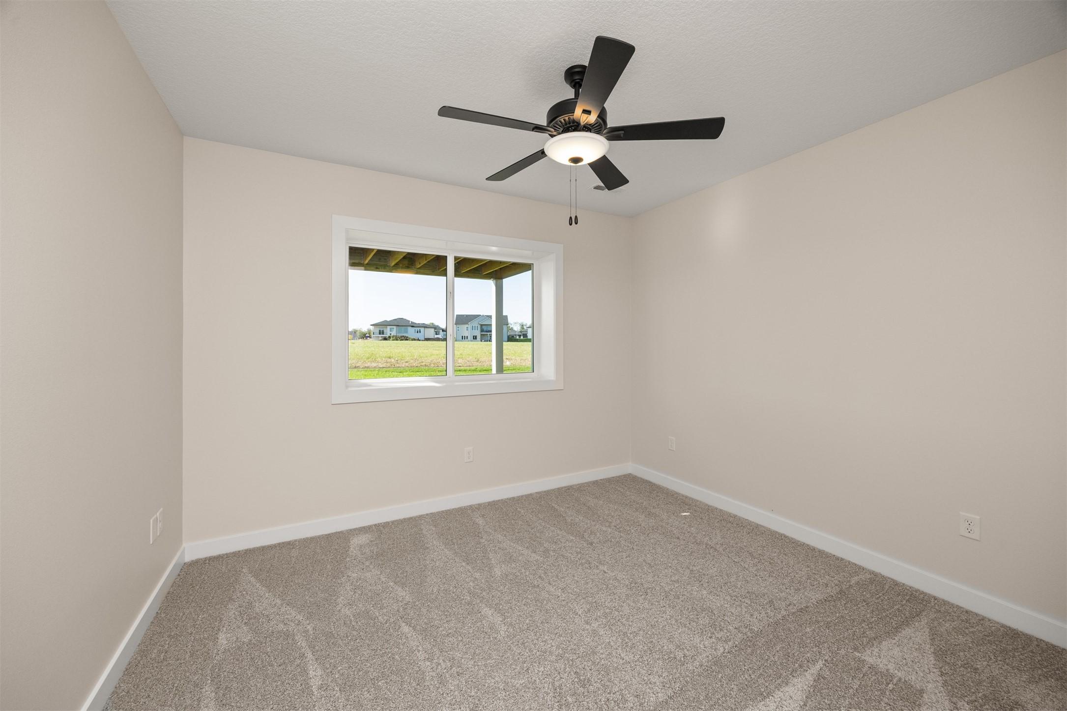 Urbandale, Iowa, 50323, United States, 4 Bedrooms Bedrooms, ,3 BathroomsBathrooms,Residential,For Sale,1975900